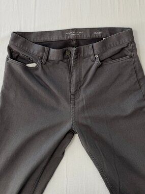 Banana Republic Men's Traveler Pants Slim Fit